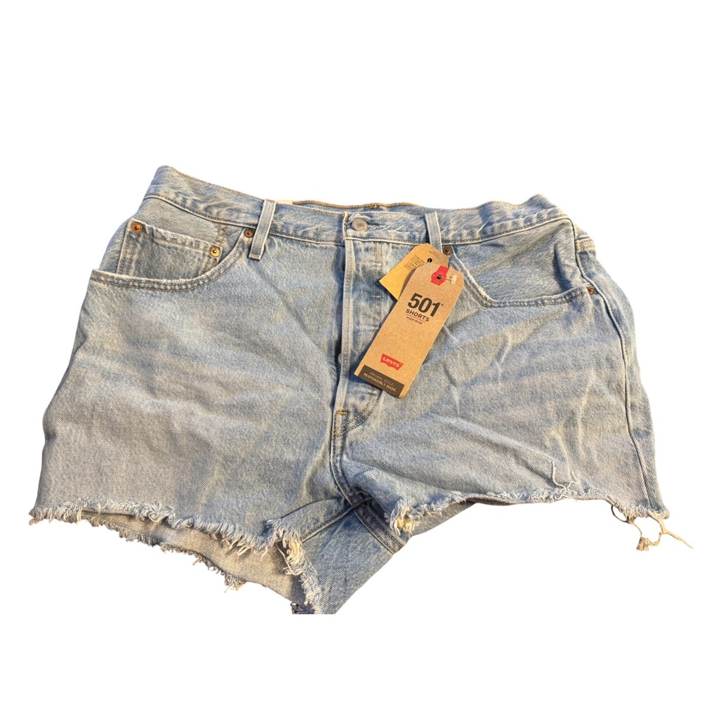 NWT Levi's 501 Original Fit Denim Shorts Light Wash Raw Hem Size 34 - Picture 2 of 4